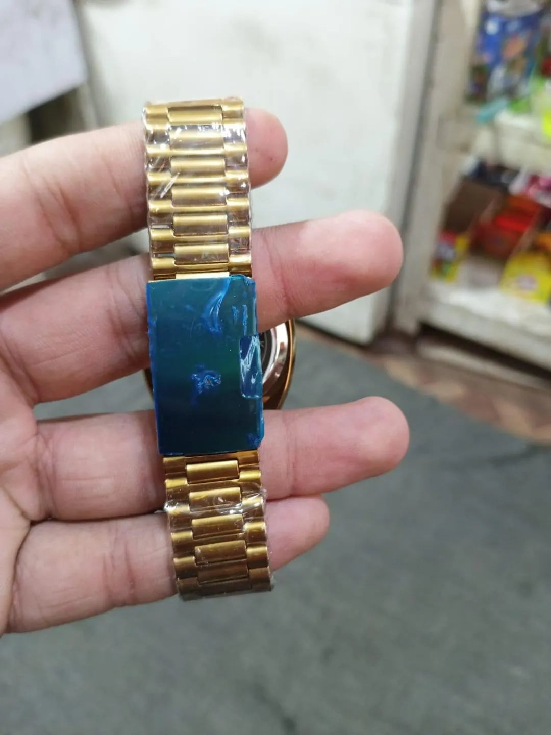 Rado DiaStar Original Gold Watch with Shield Design