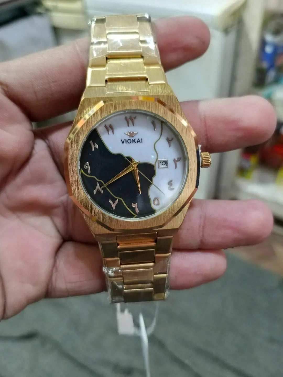 VioKAI Gold Quartz Watch with Black White Dial