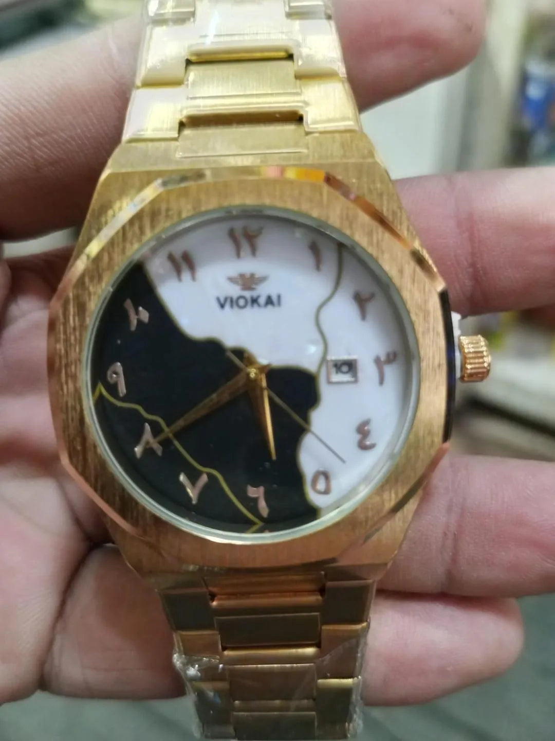 VioKAI Gold Quartz Watch with Black White Dial